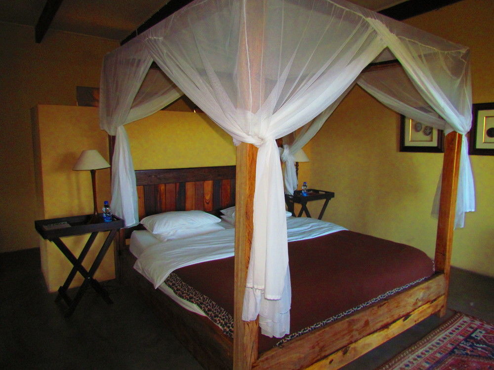 Plettenberg Bay Game Reserve: The Baroness Safari Lodge Luaran gambar